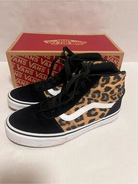 Vans Women’s Ward Hi Top Suede Cheetah Print Sneakers